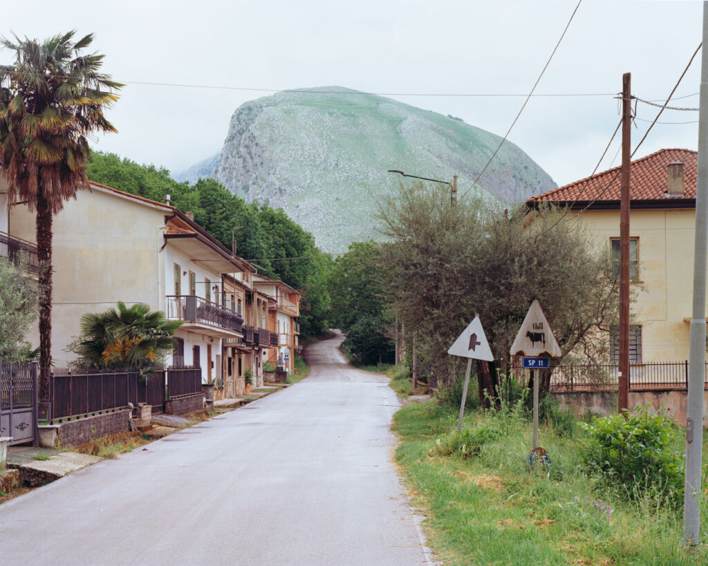 Opera-Paese-LAB_Barile_A_Geography_of_strata